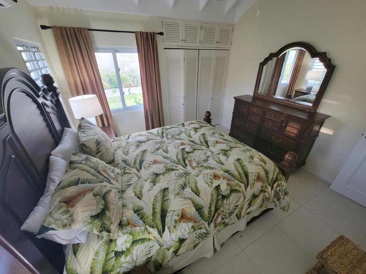 Breathtaking Villa At The Crest Richmond Экстерьер фото